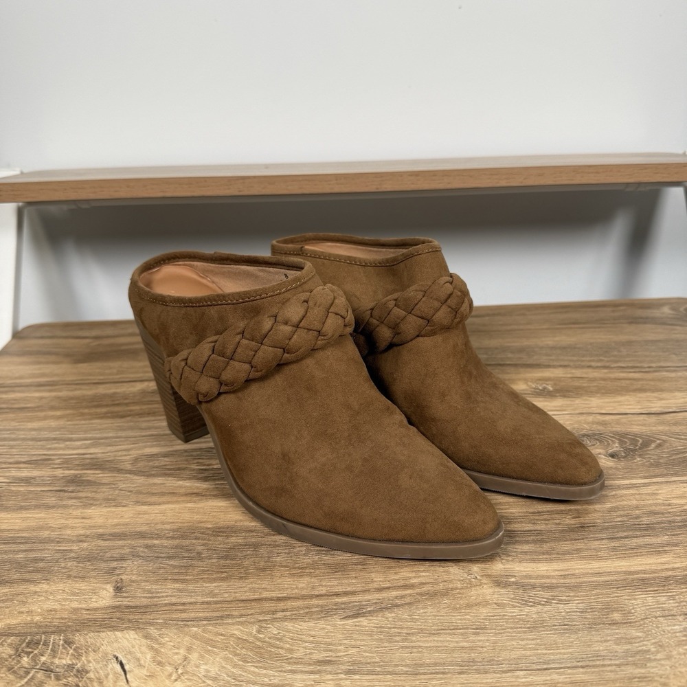 Universal Threads Heel Clogs Pointed Toe Suede Women's‎ Size 8 Camel